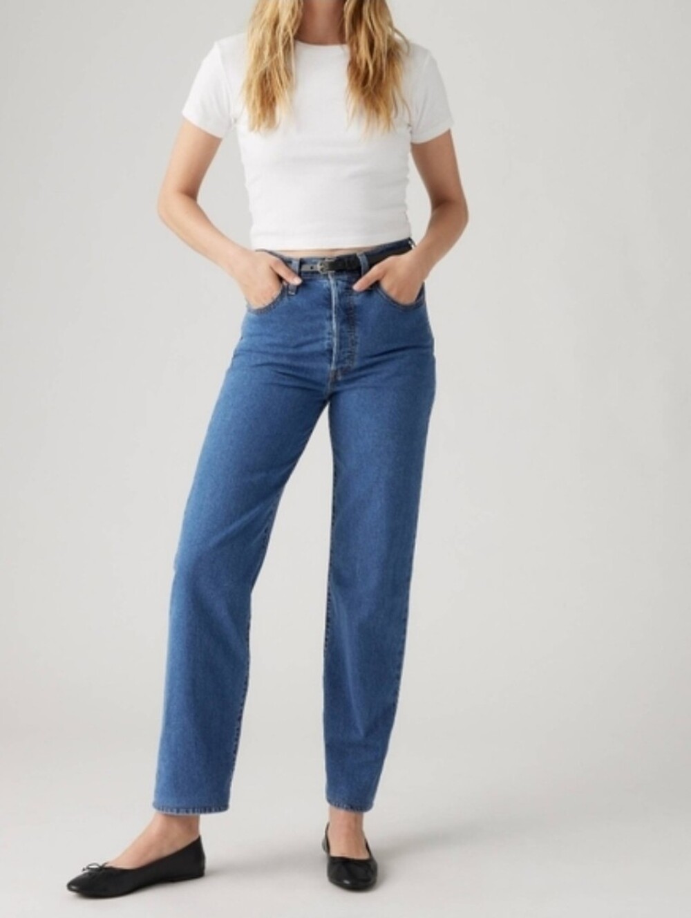 Womens levis ribcage size 31 hight waisted blue jeans